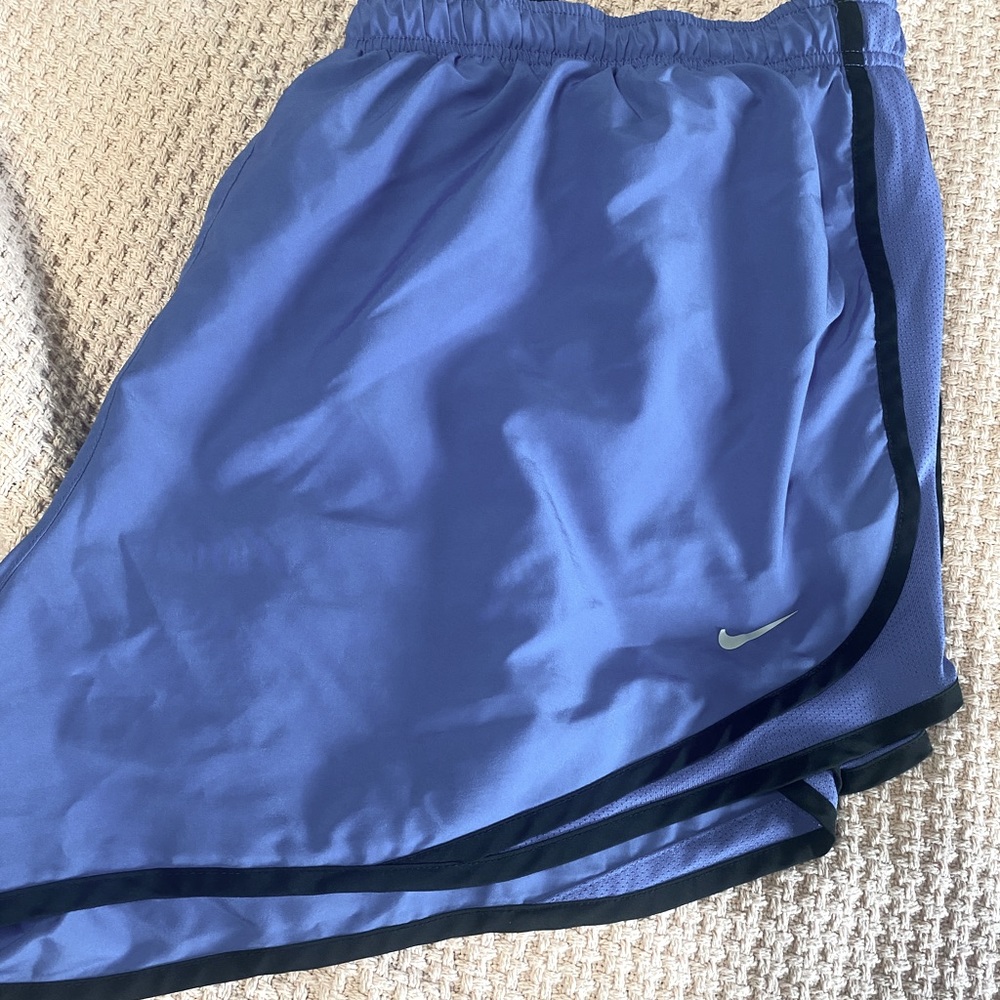 Women’s plus size Nike shorts 3x
